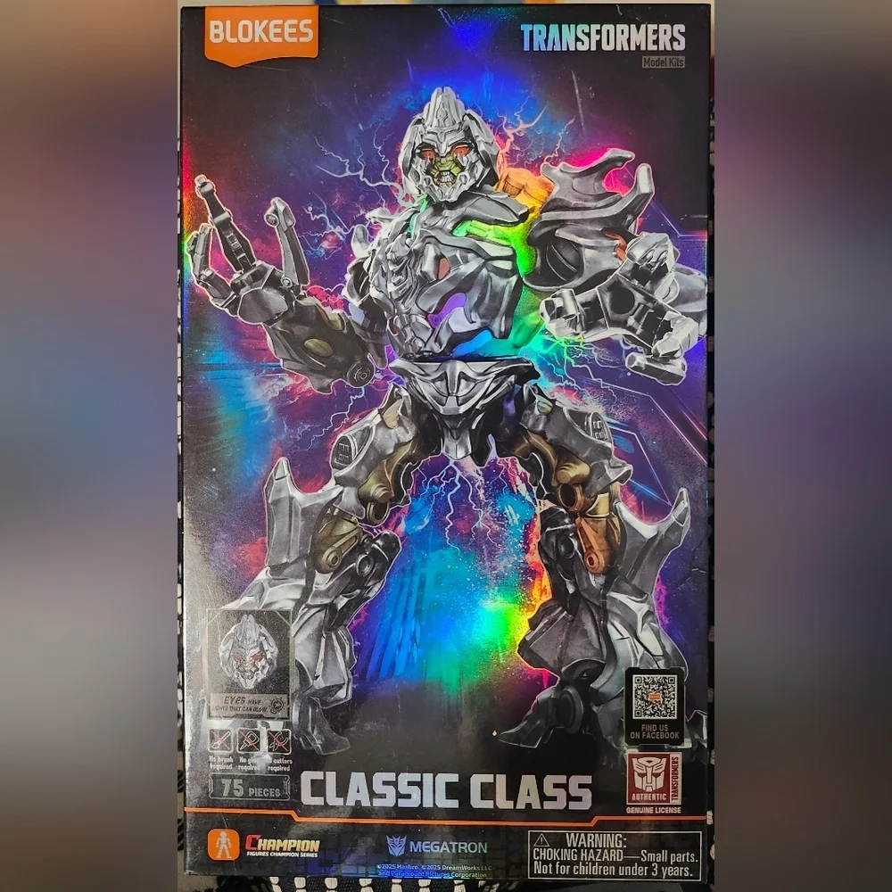 Transformers Classic Class Megatron Model Kit - Picture 2 of 3